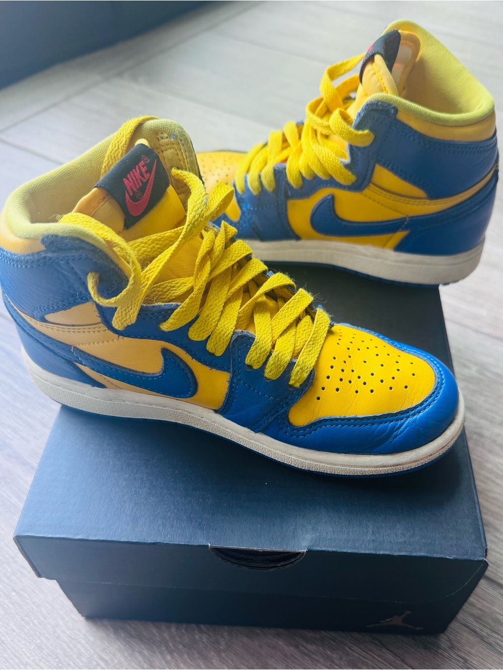 Boys Air Jordan’s Sz 13.5 High-Top Sneakers Yellow and Blue